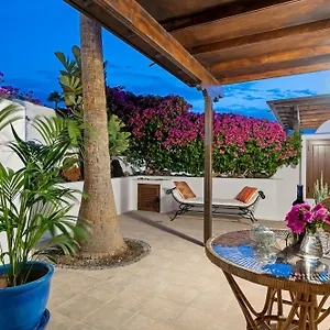 Munay , Puerto del Carmen (Lanzarote) Spagna